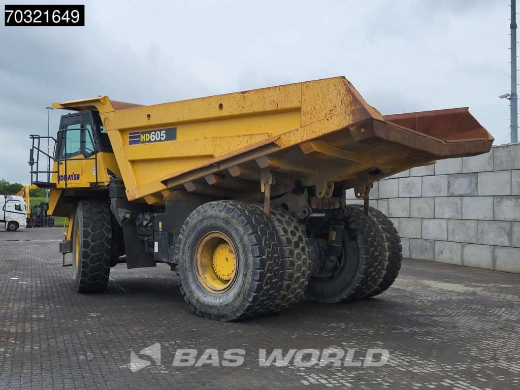Komatsu HD605 -7E0 Photo 3