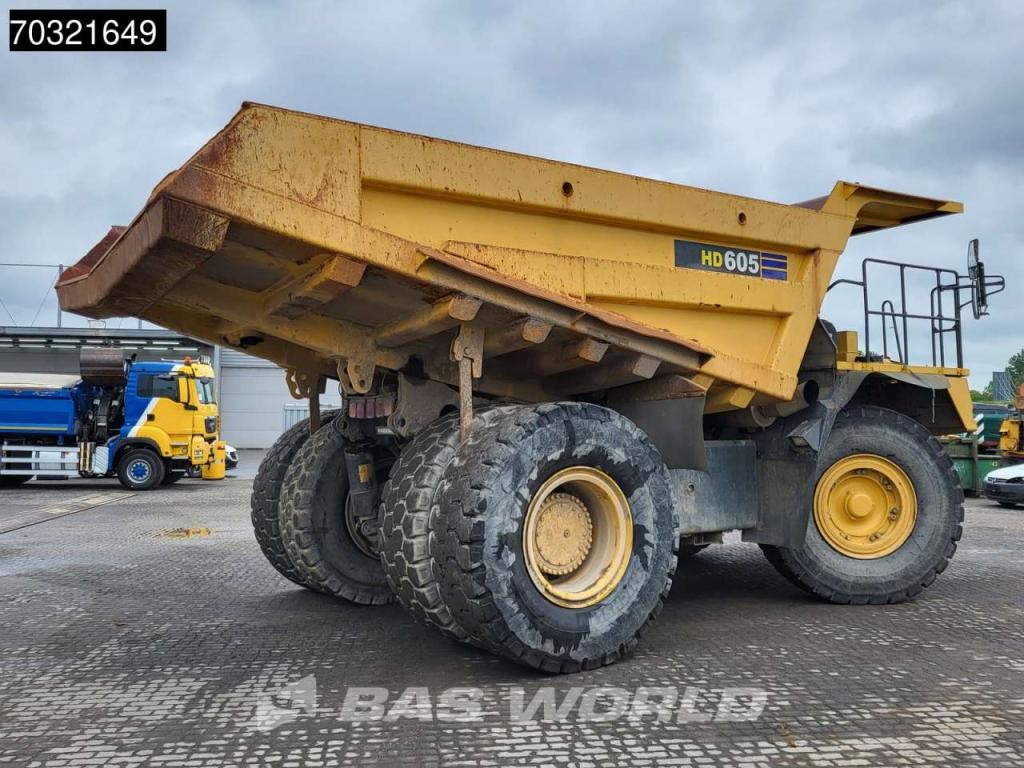 Komatsu HD605 -7E0 Photo 8