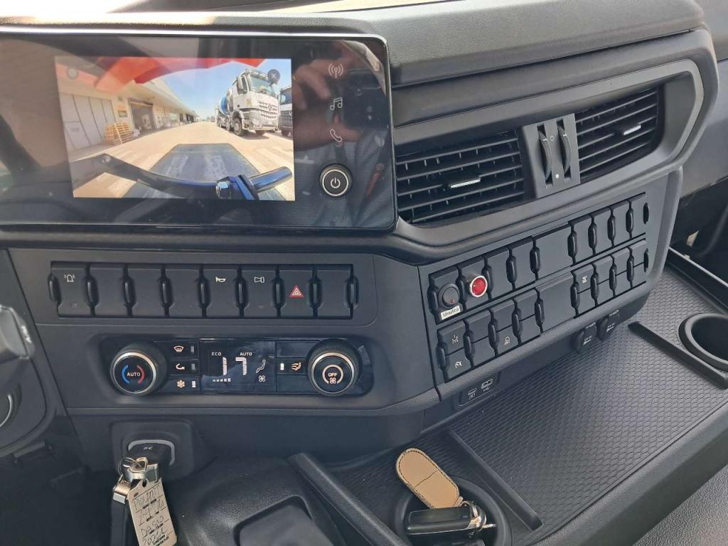Astra HDX Photo 11