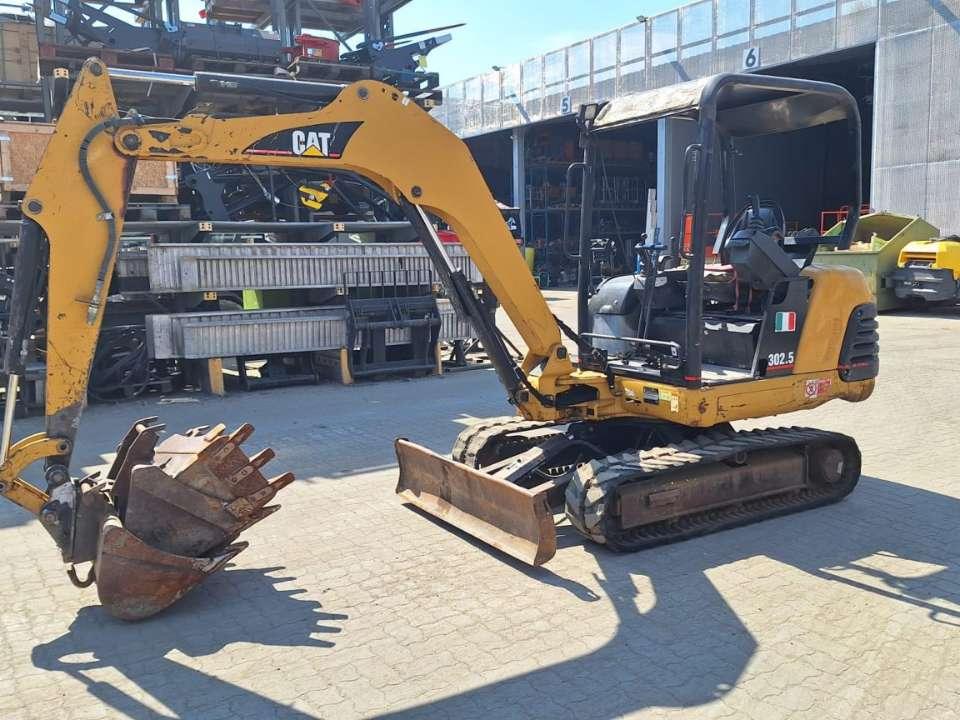 Caterpillar 302.5 Photo 2