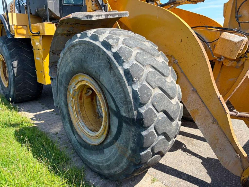 Caterpillar 966M Photo 13