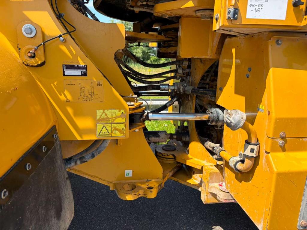 Caterpillar 966M Photo 25