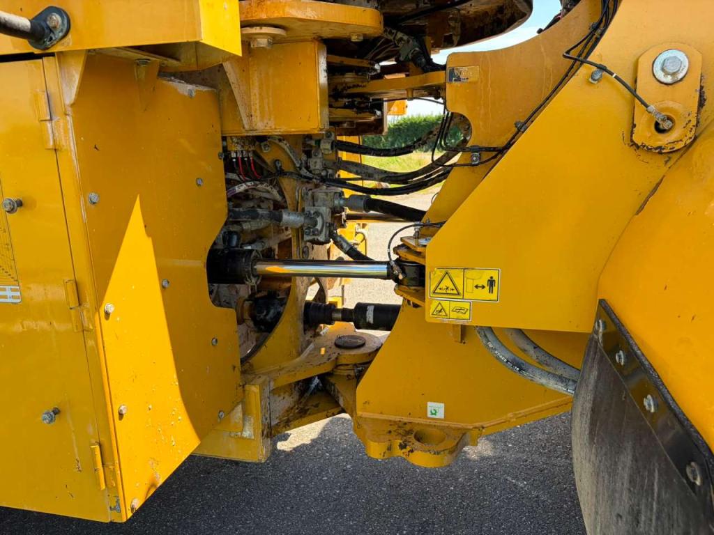 Caterpillar 966M Photo 26