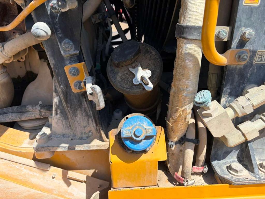 Caterpillar 966M Photo 29