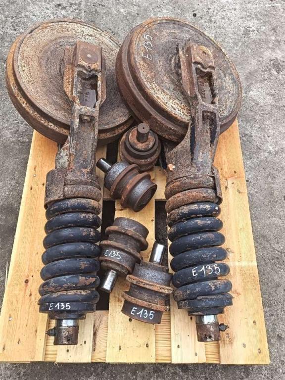 Roue folle pour Fiat Kobelco E 135 Photo 1