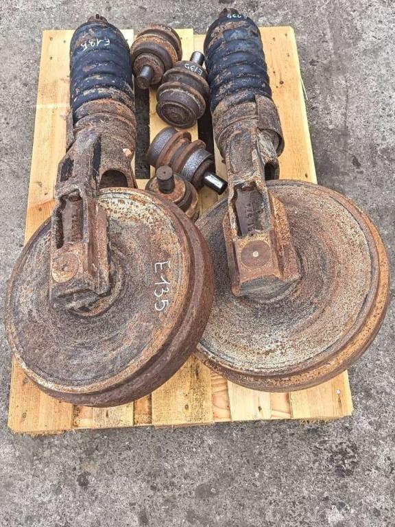 Roue folle pour Fiat Kobelco E 135 Photo 3