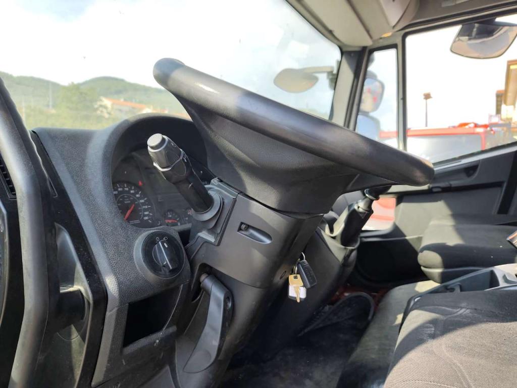 Iveco EUROCARGO 120-190L Photo 7