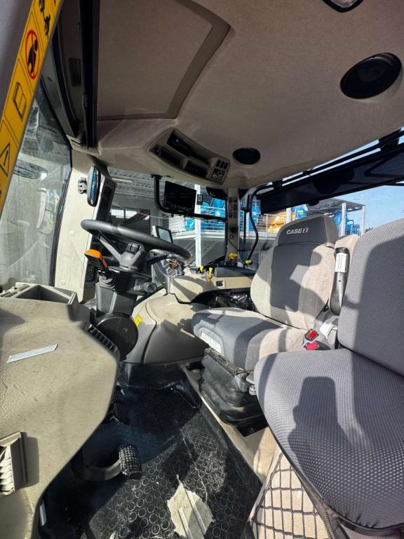 Case IH MAXXUM 145 CVX Photo 5