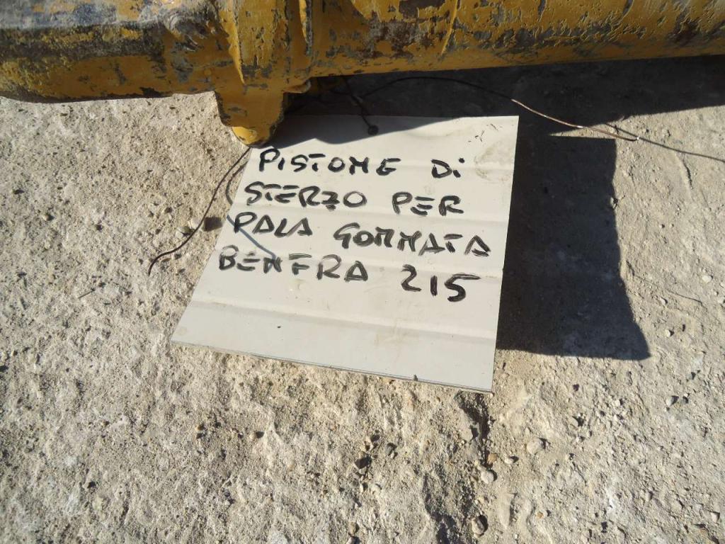 Piston de direction pour Benfra 215 Photo 3
