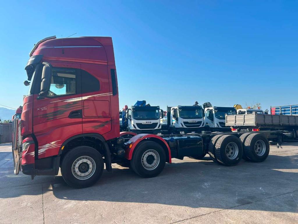 Iveco X-WAY 570 Photo 15