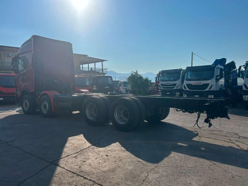 Iveco X-WAY 570 Photo 16
