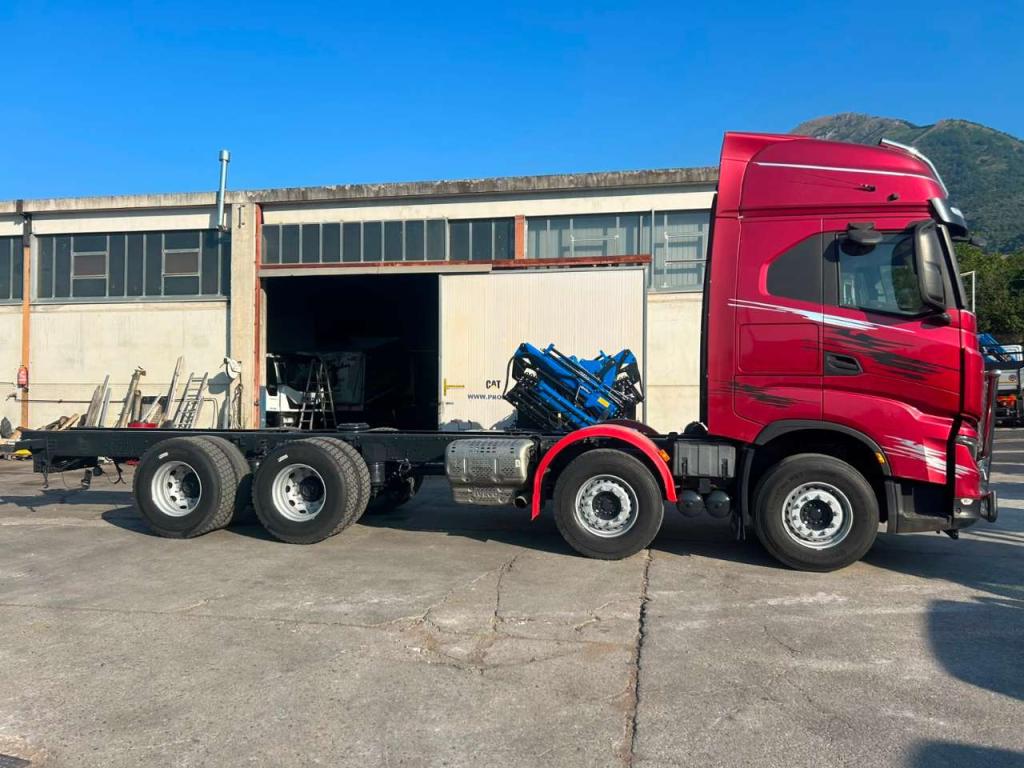 Iveco X-WAY 570 Photo 9