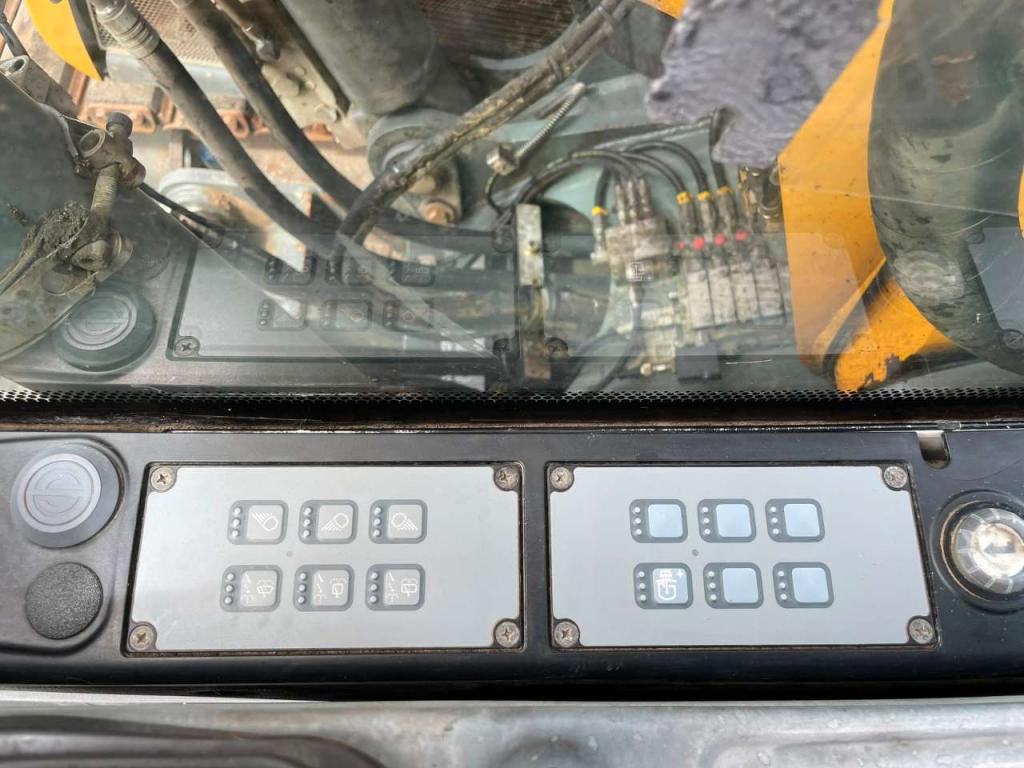 Liebherr R914 Compact Litronic Photo 22