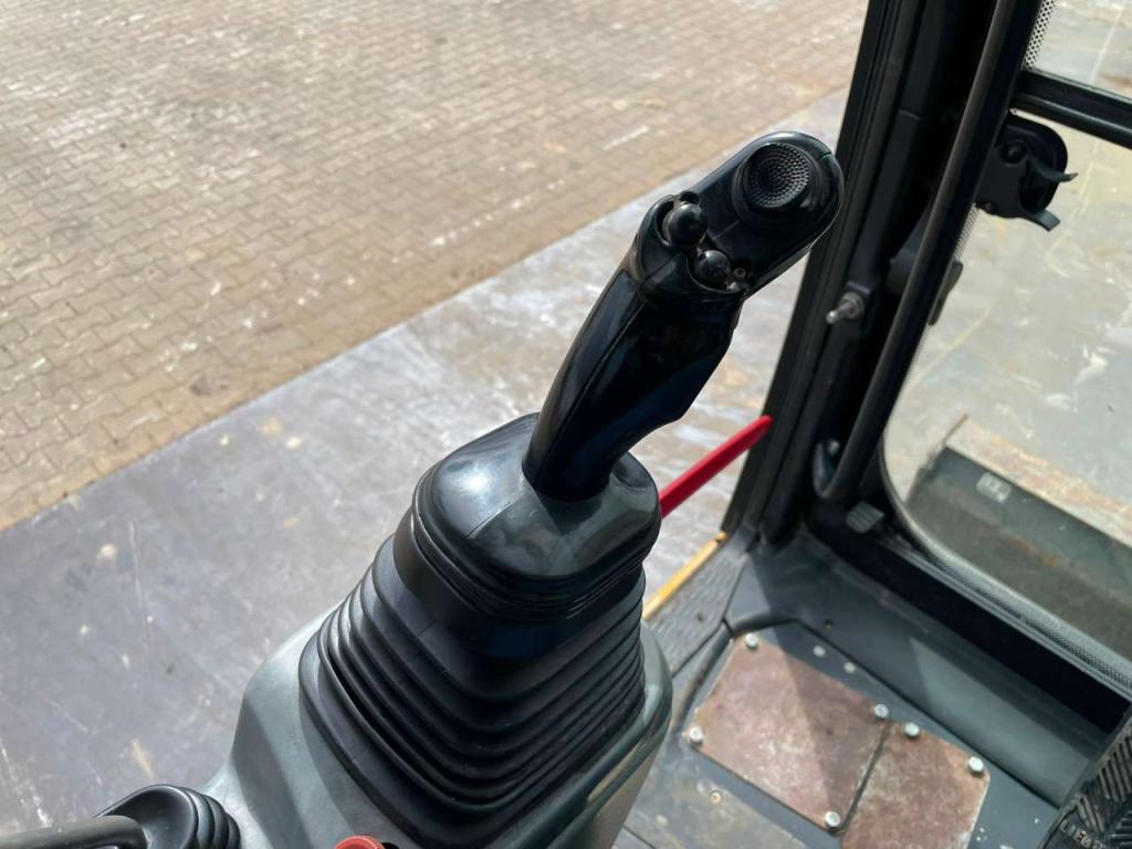 Liebherr R914 Compact Litronic Photo 23