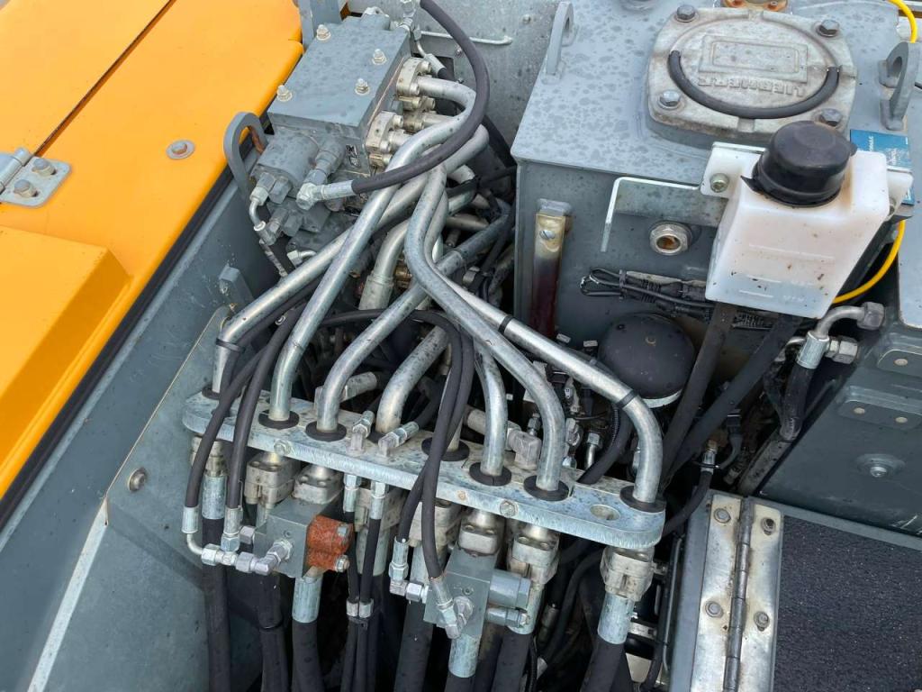 Liebherr R914 Compact Litronic Photo 26