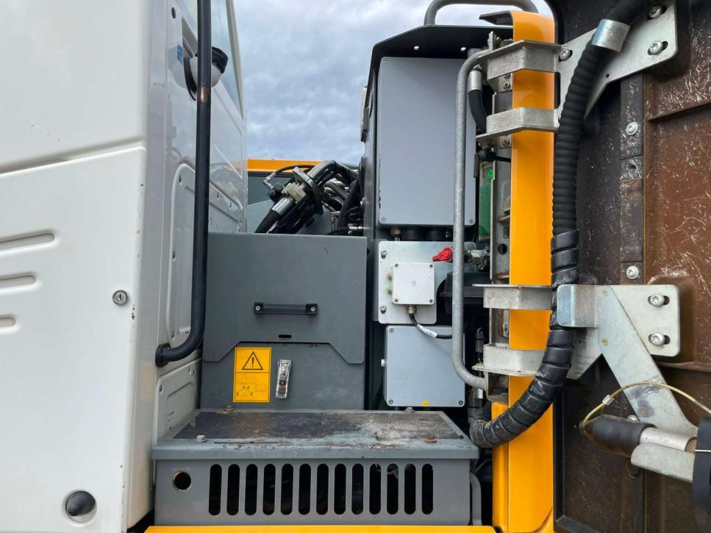 Liebherr R914 Compact Litronic Photo 27