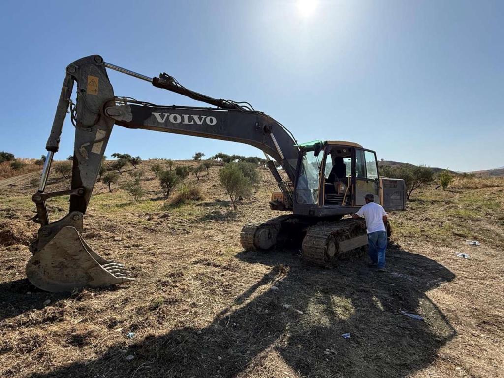 Volvo EC235CNL Photo 12