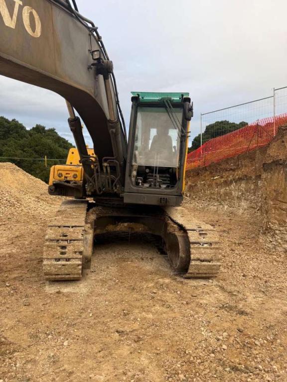 Volvo EC235CNL Photo 13