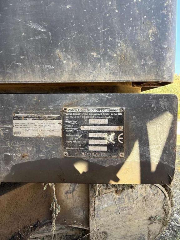 Volvo EC235CNL Photo 9