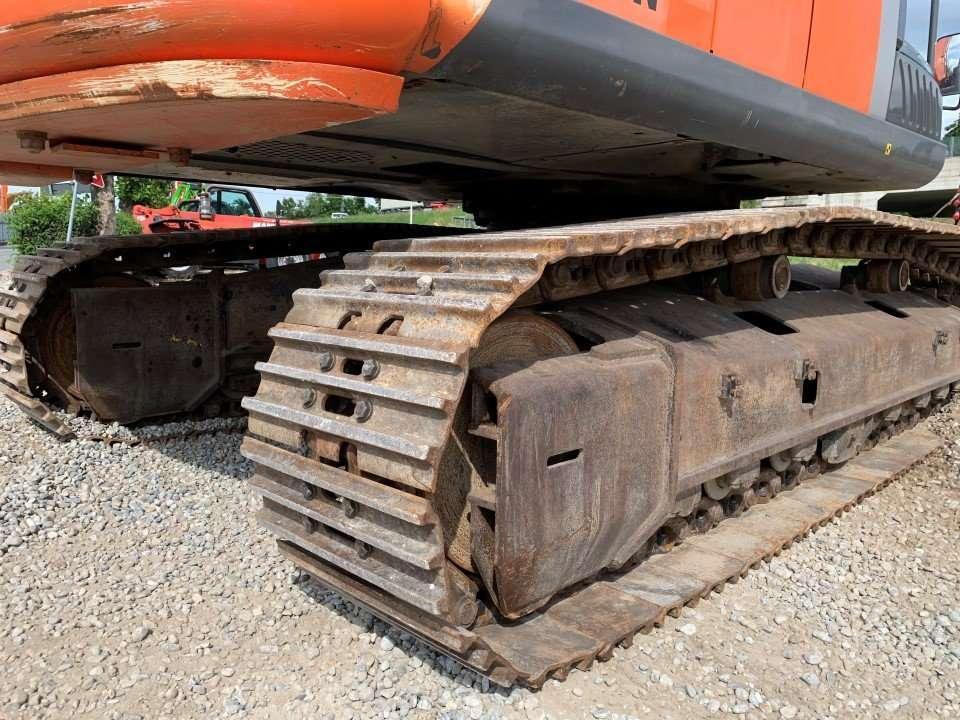Hitachi ZX280LCN-3 Photo 4