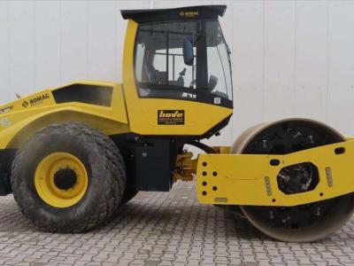 Bomag BW213 DH-5 en vente par Bove Verhuur & Verkoop