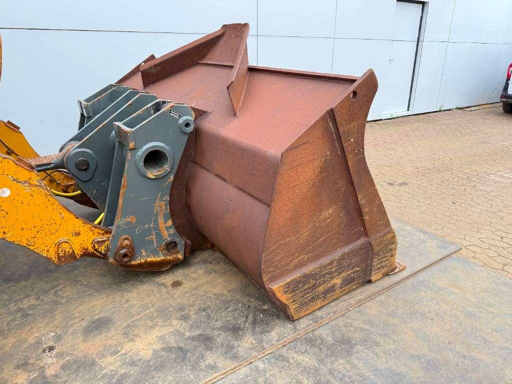 Liebherr L580 - Automatic Greasing / Heated Seat Photo 17