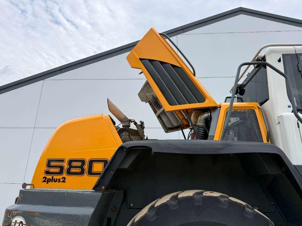 Liebherr L580 - Automatic Greasing / Heated Seat Photo 27