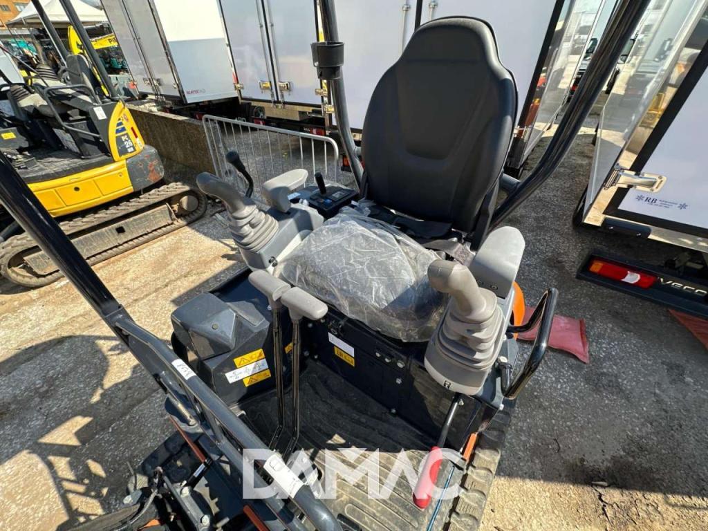 Hitachi ZX19U Photo 8