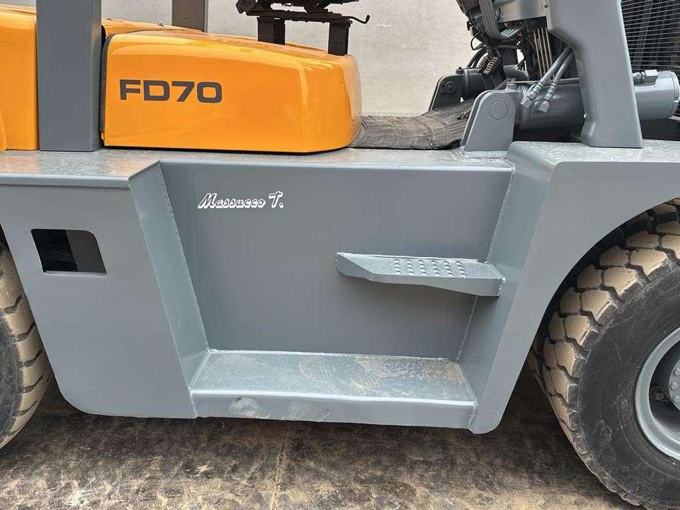 TCM FD70Z8 4x2 Photo 5