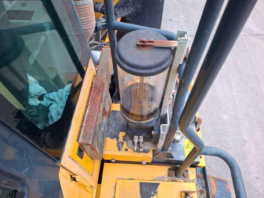 Komatsu HM 300-3 Photo 12