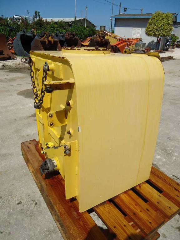 Réservoir de huile pour New Holland 385B Photo 1