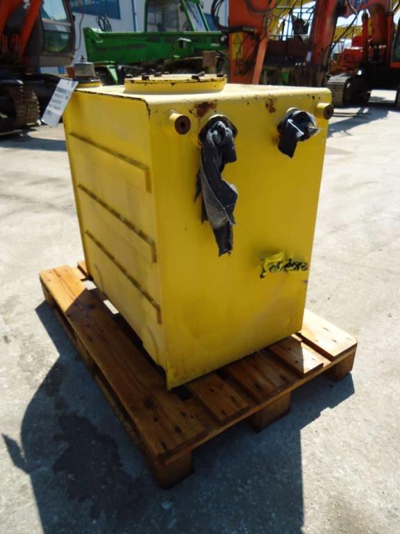 Réservoir de huile pour New Holland 385B Photo 2