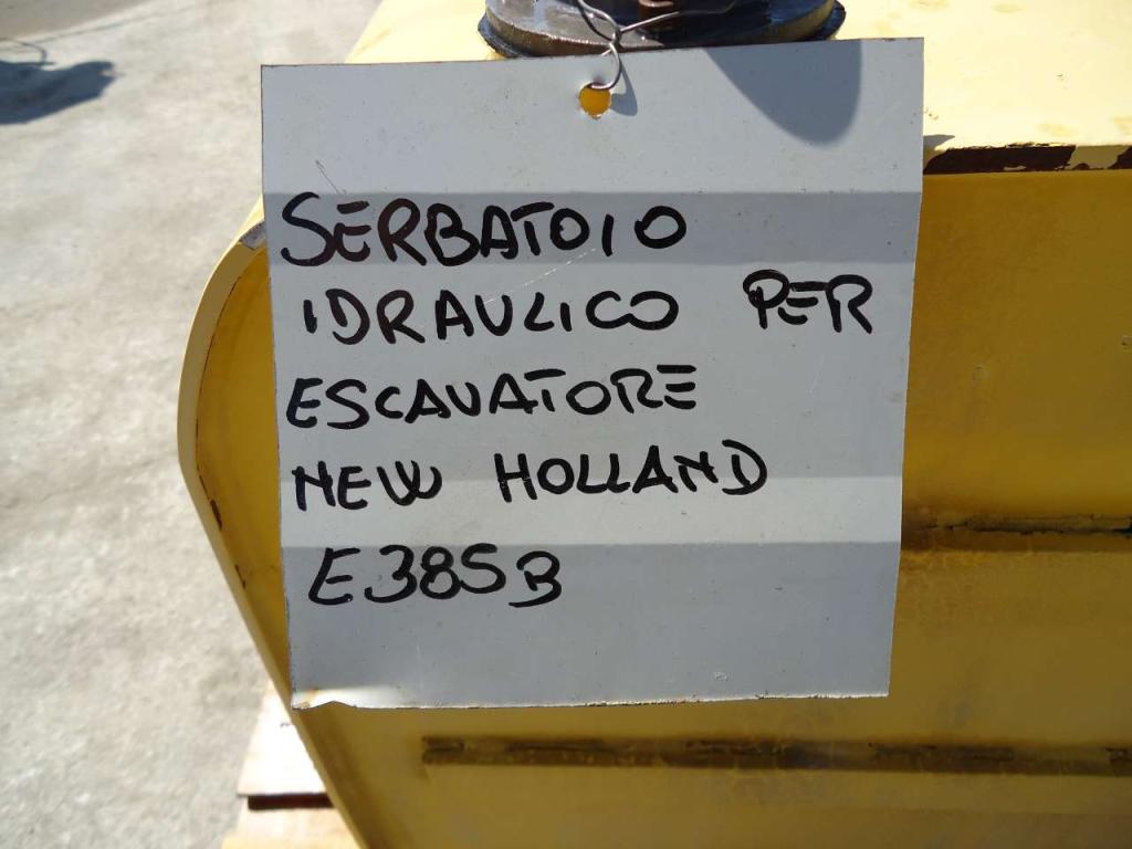 Réservoir de huile pour New Holland 385B Photo 5