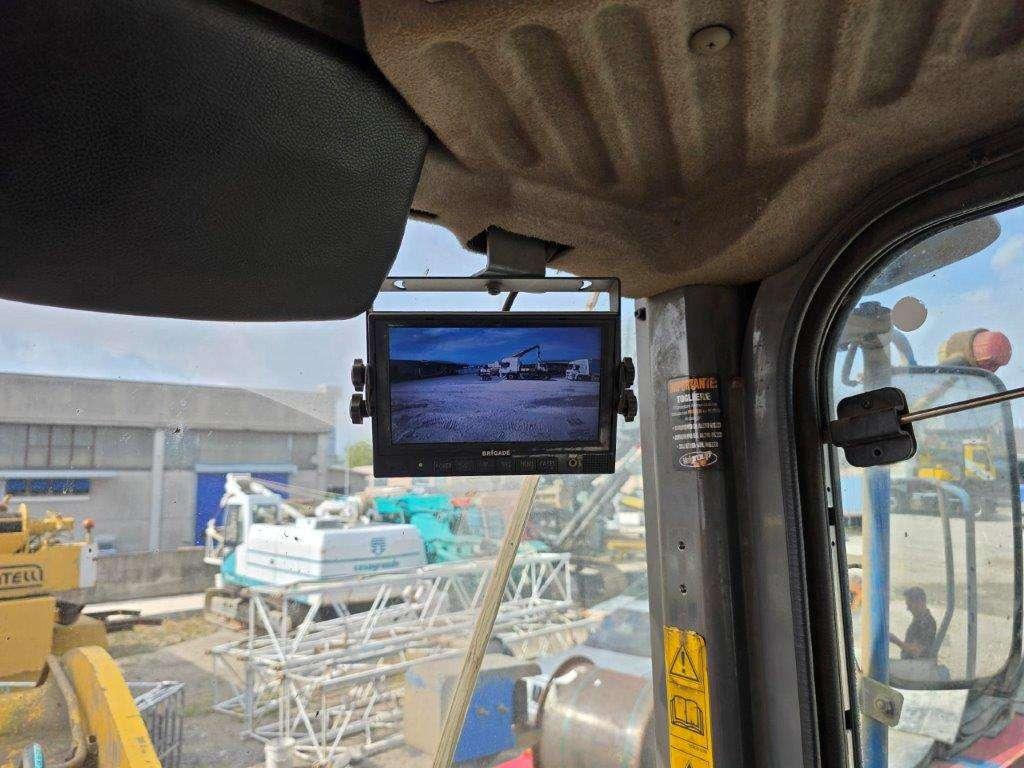 Hitachi ZW310 Photo 10