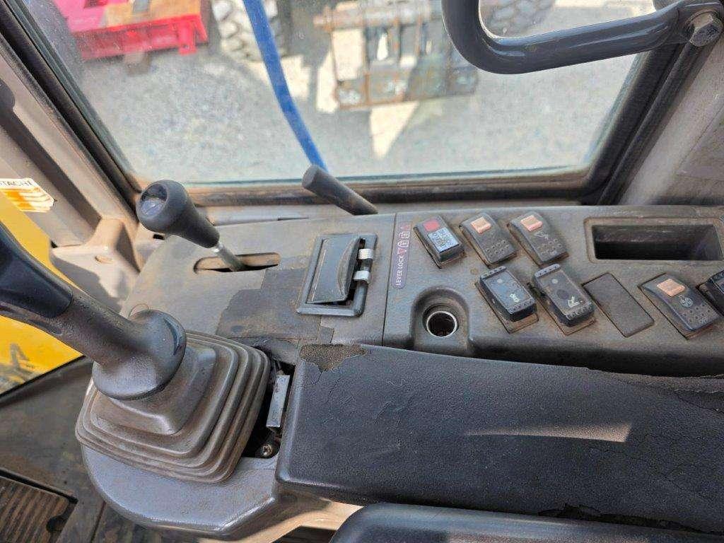 Hitachi ZW310 Photo 9