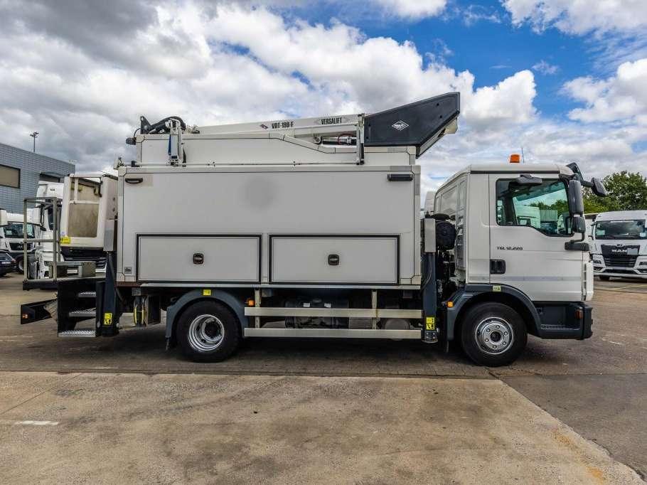 Man TGL 12.220 BL - VERSALIFT VDT 190F Photo 4