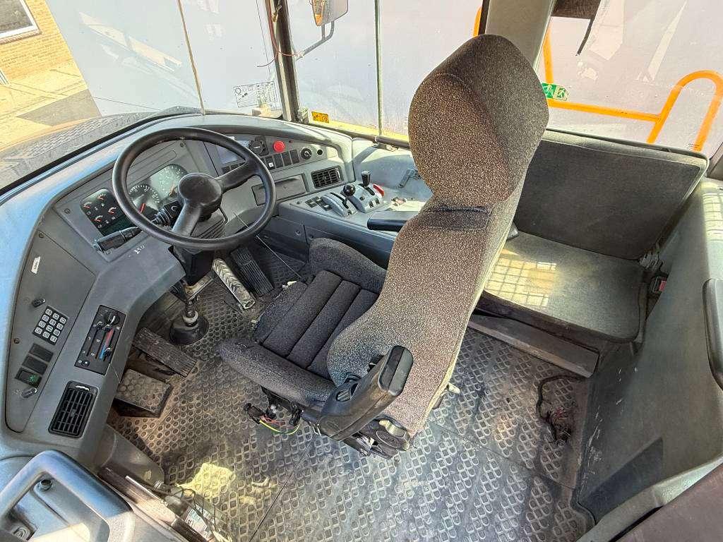 Volvo A40D - Tailgate / Heated Seat Photo 7