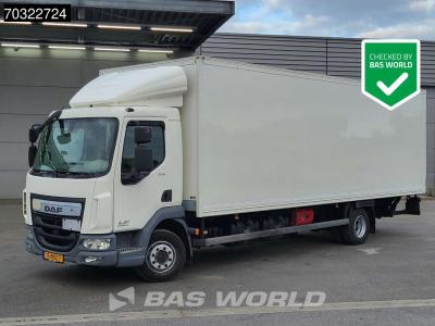 Daf LF 210 LF 4X2 12tons NL-Truck 1500kg Tail lift Automatic Euro 6 en vente par BAS World B.V.