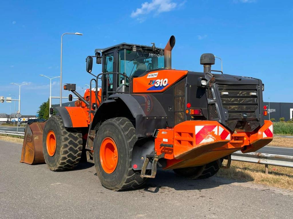 Hitachi ZW310-6 Photo 3