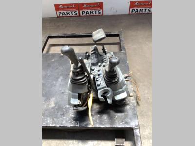 Manipulateur pour Hitachi ZX135 US -7 en vente par Massucco T. Srl Area Ricambi