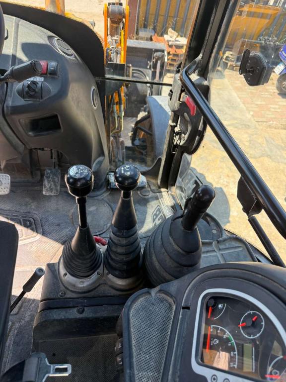 JCB 3CX Photo 29