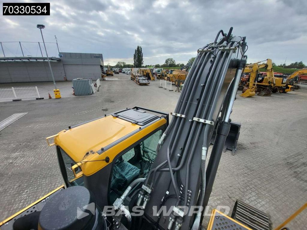 Volvo EC300 D L Photo 26