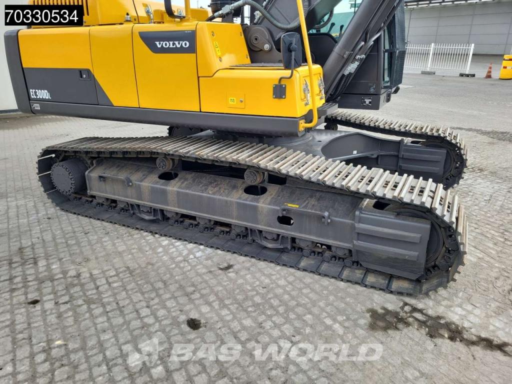 Volvo EC300 D L Photo 28