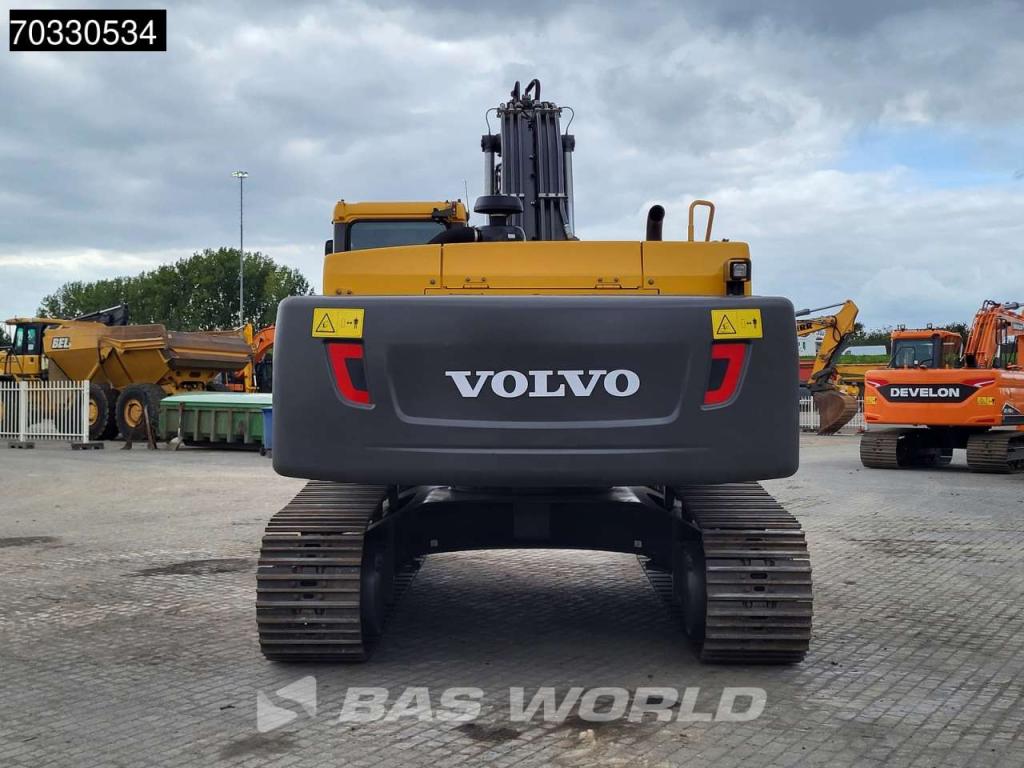 Volvo EC300 D L Photo 6