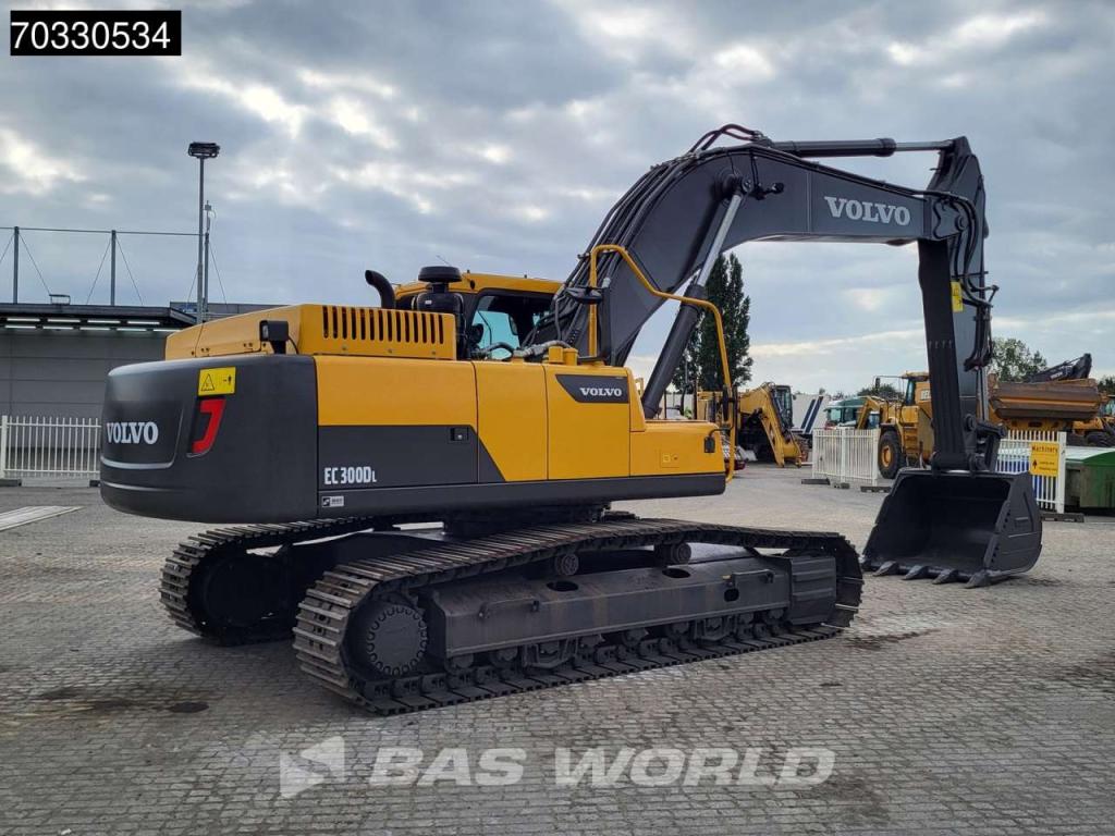 Volvo EC300 D L Photo 7