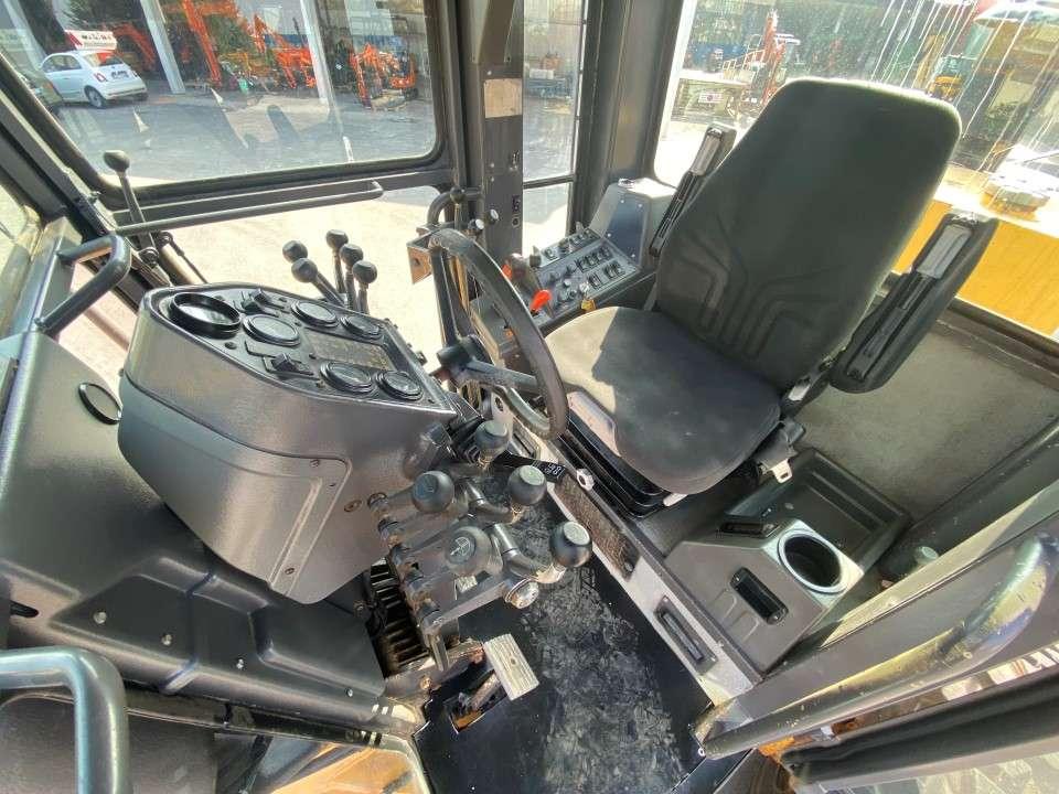 Volvo G740VHP Photo 8
