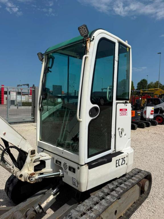 Volvo ECR25D Photo 6