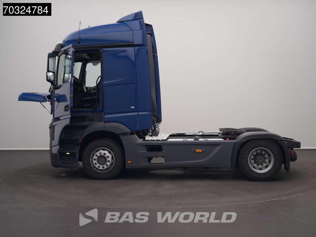 Mercedes-Benz Actros 1848 4X2 StreamSpace Retarder 2xTanks ACC Photo 12