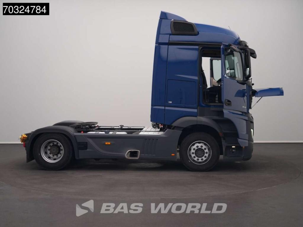 Mercedes-Benz Actros 1848 4X2 StreamSpace Retarder 2xTanks ACC Photo 13
