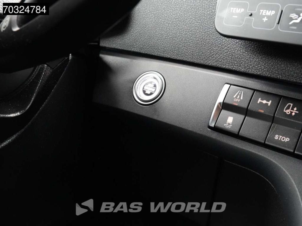 Mercedes-Benz Actros 1848 4X2 StreamSpace Retarder 2xTanks ACC Photo 30
